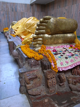 画像：クシナガラの涅槃像